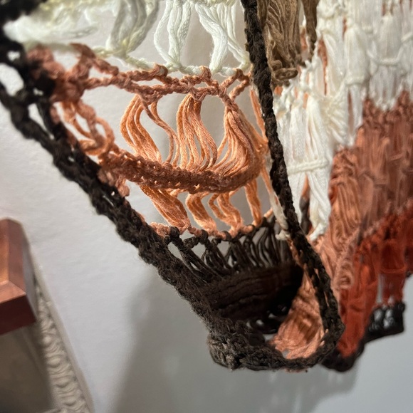 VIVID COLLECTION OF NY MACRAME CROCHET LOOSE KNIT MULTICOLOR BOHO TOP SZ LARGE - Picture 7 of 8
